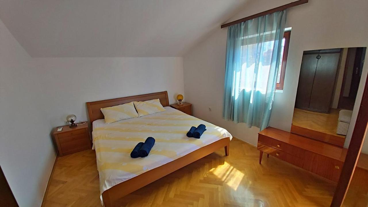 Apartment Roscic Omiš Εξωτερικό φωτογραφία